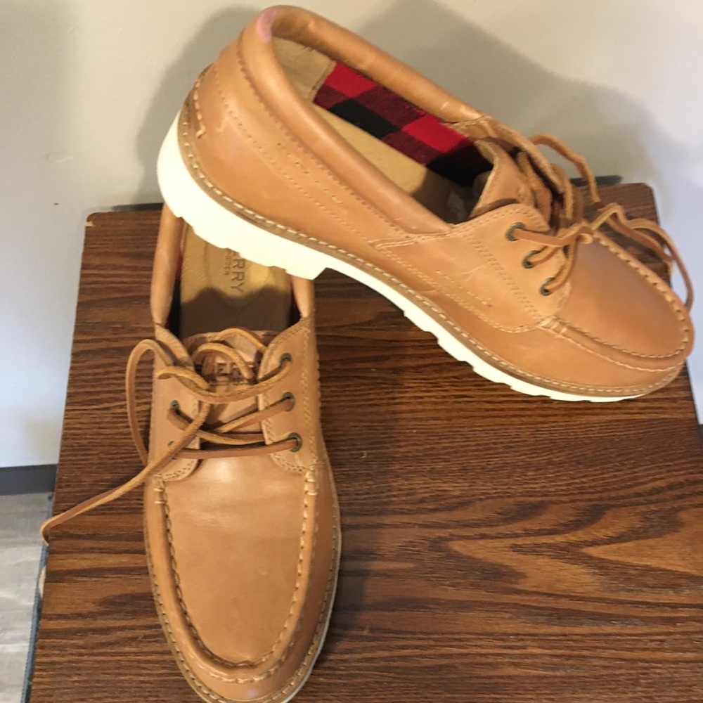 Sperry shoes new without box